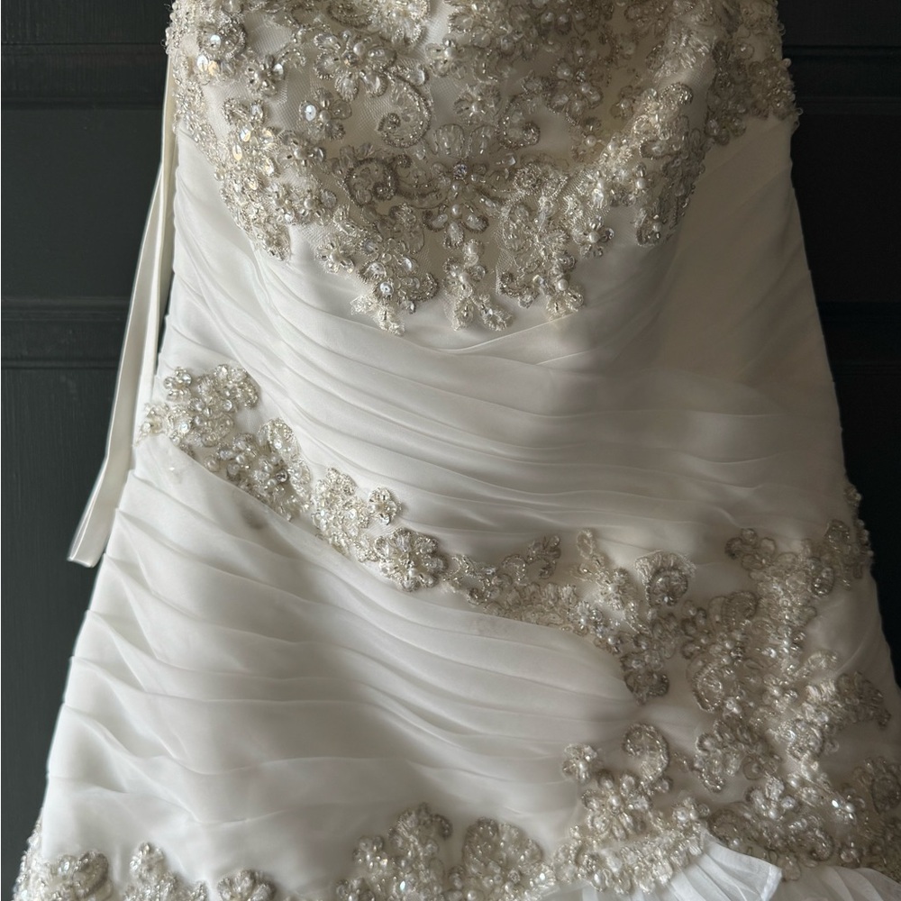 David's Bridal White Wedding Dress - Picture 2 of 4